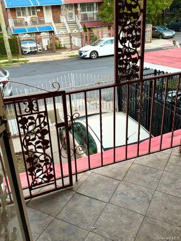 4775 Barnes Avenue, Bronx, NY 10470