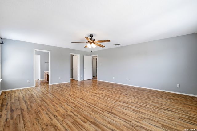 7101 AVERY RD, Live Oak, TX 78233