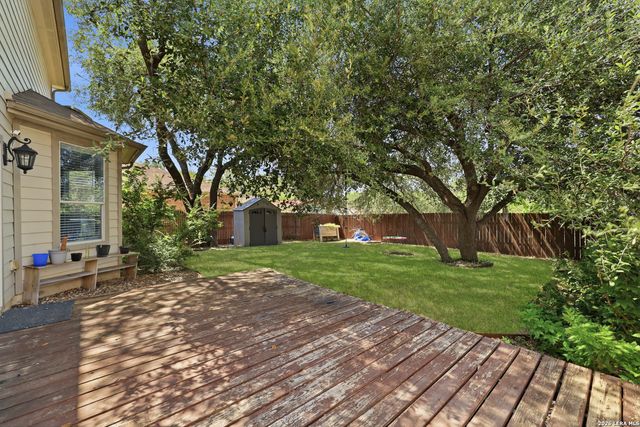 7101 AVERY RD, Live Oak, TX 78233