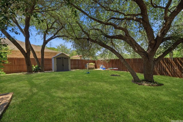 7101 AVERY RD, Live Oak, TX 78233