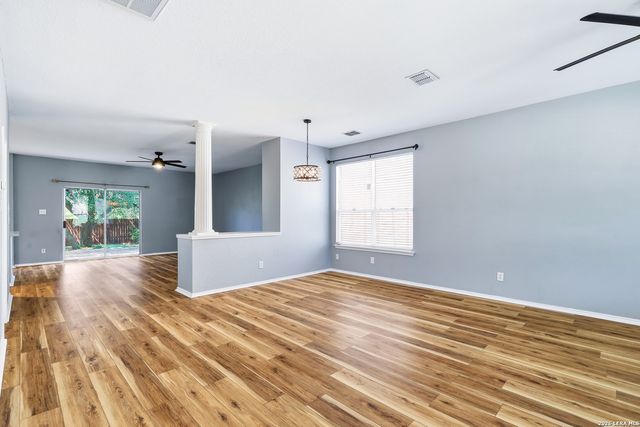 7101 AVERY RD, Live Oak, TX 78233