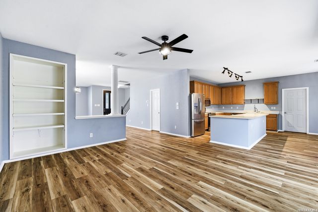 7101 AVERY RD, Live Oak, TX 78233