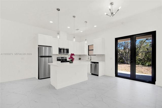 68 Organ St 68, Punta Gorda, FL 33982