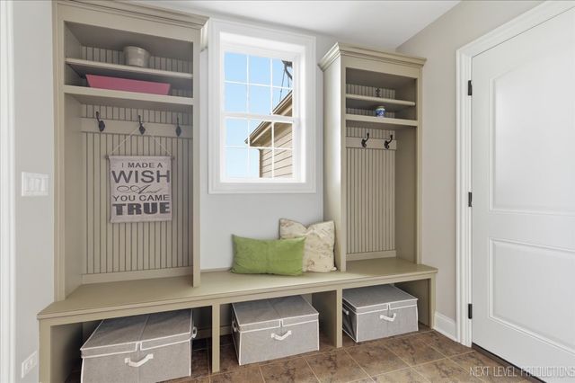 40W898 Fox Creek Drive, St. Charles, IL 60175