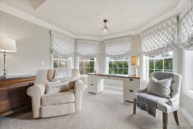 40W898 Fox Creek Drive, St. Charles, IL 60175