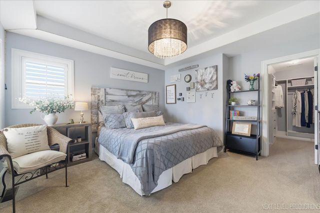 40W898 Fox Creek Drive, St. Charles, IL 60175