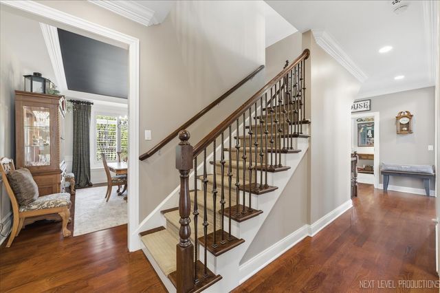 40W898 Fox Creek Drive, St. Charles, IL 60175