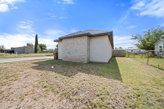 1302 Barnes Ave, Big Spring, TX 79720