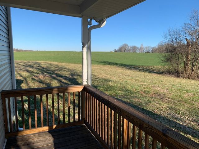 4250 Louis Draughon Rd, Springfield, TN 37172