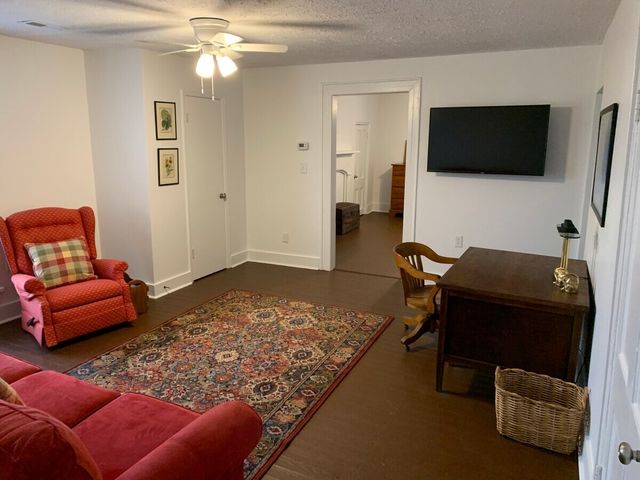 4250 Louis Draughon Rd, Springfield, TN 37172