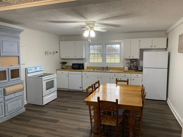 4250 Louis Draughon Rd, Springfield, TN 37172