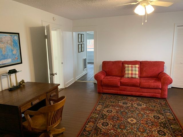 4250 Louis Draughon Rd, Springfield, TN 37172
