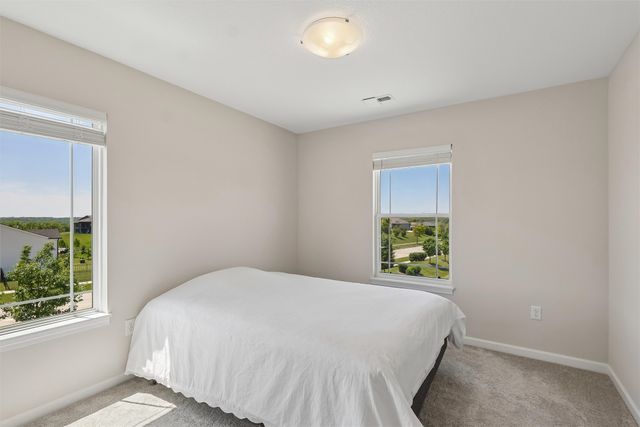 1377 S 91st Street, West Des Moines, IA 50266