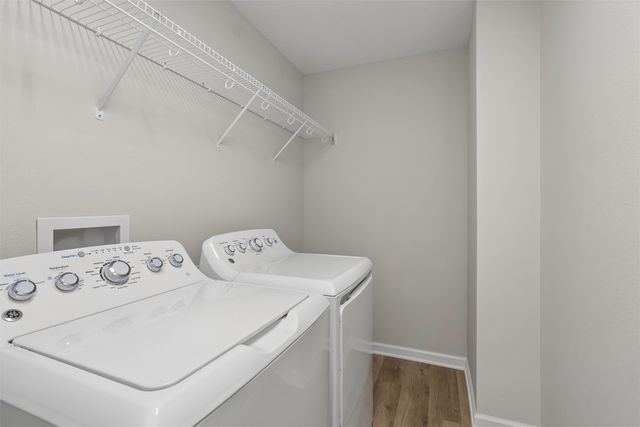 1377 S 91st Street, West Des Moines, IA 50266