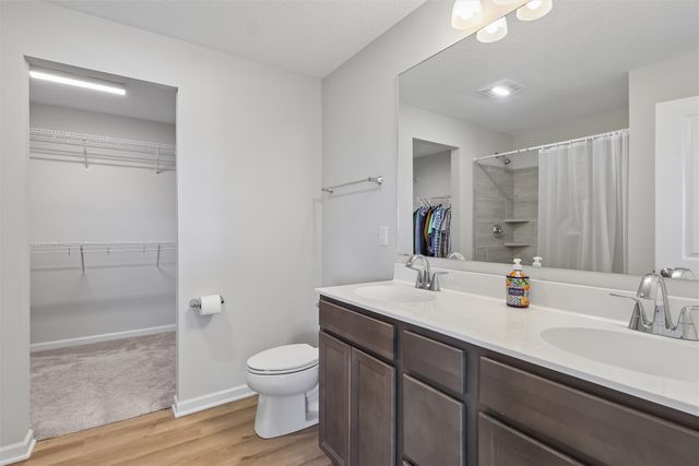 1377 S 91st Street, West Des Moines, IA 50266