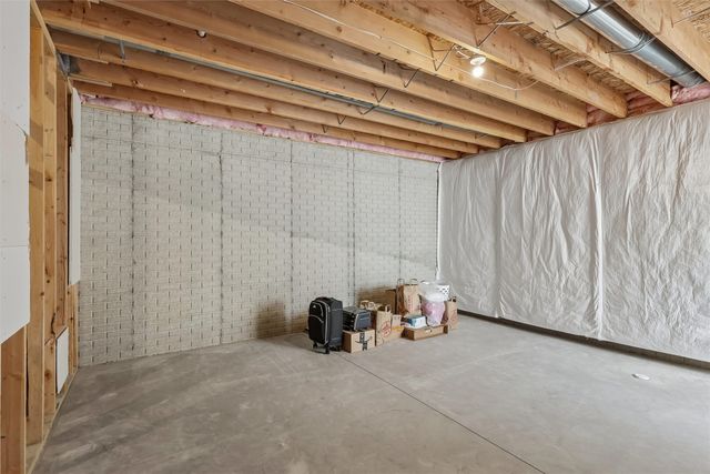 1377 S 91st Street, West Des Moines, IA 50266