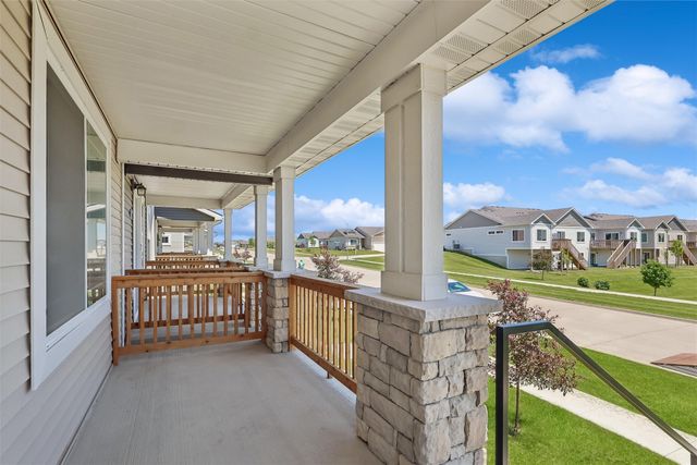 1377 S 91st Street, West Des Moines, IA 50266
