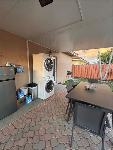 14624 SW 181st Ter 0, Miami, FL 33177