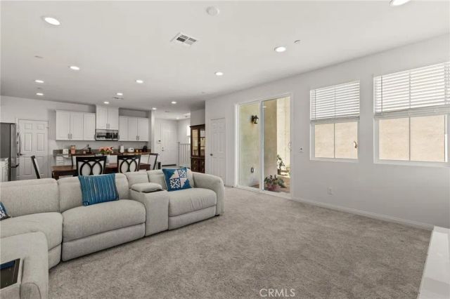 4398 Cadence Way, Oceanside, CA 92057