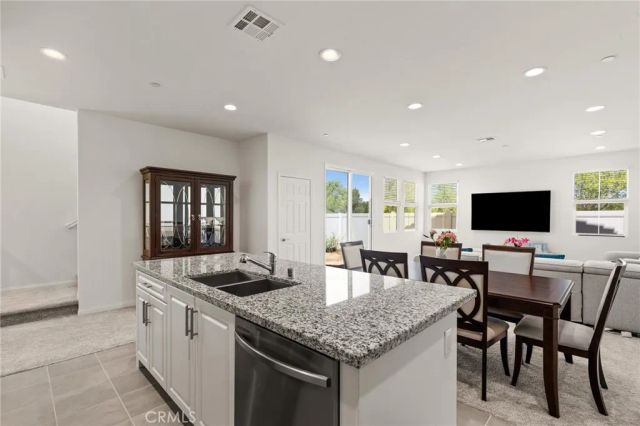 4398 Cadence Way, Oceanside, CA 92057