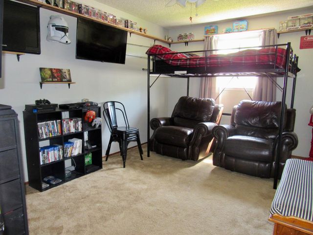 1500 Walnut St, Oakdale, CA 95361