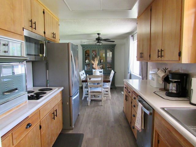 1500 Walnut St, Oakdale, CA 95361