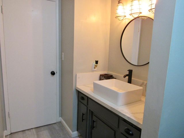 1500 Walnut St, Oakdale, CA 95361