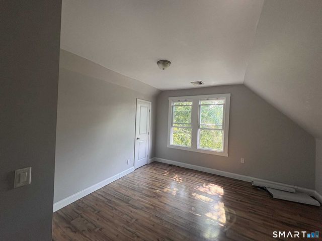 554 Central Avenue 2, New Haven, CT 06515