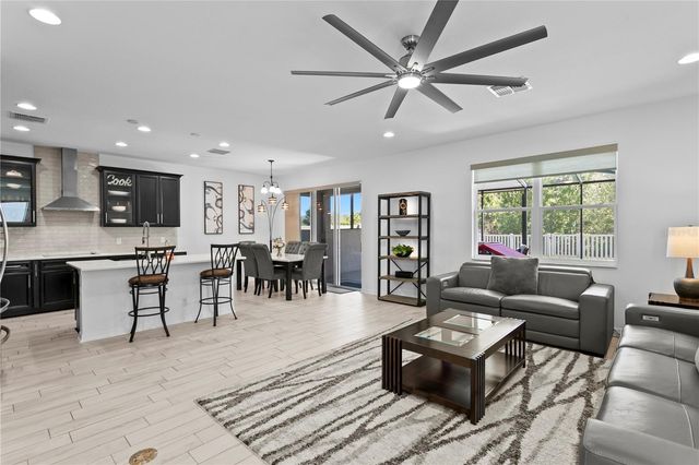 10813 WINDSWEPT GARDEN WAY, Tampa, FL 33647