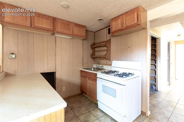 1443 Acacia Drive, Colorado Springs, CO 80907