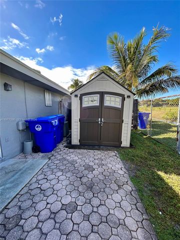 7171 Tam OShanter Blvd, North Lauderdale, FL 33068