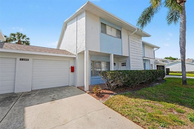 6490 CAPE HATTERAS WAY NE 4, St Petersburg, FL 33702