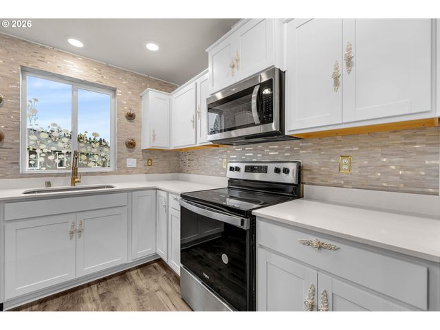 2933 N 3RD Way, Ridgefield, WA 98642