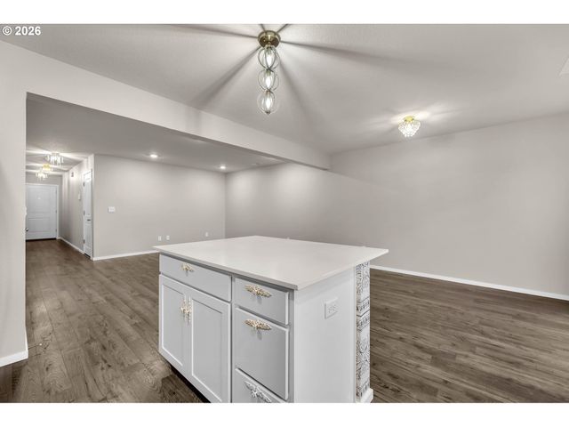 2933 N 3RD Way, Ridgefield, WA 98642