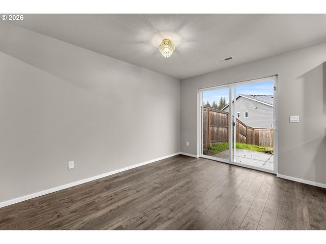 2933 N 3RD Way, Ridgefield, WA 98642