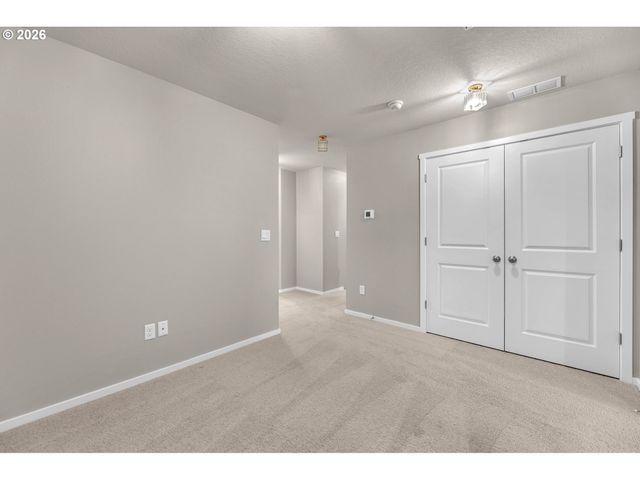 2933 N 3RD Way, Ridgefield, WA 98642