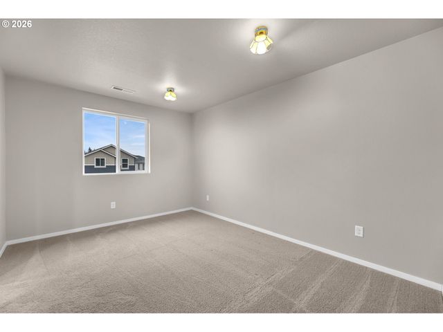 2933 N 3RD Way, Ridgefield, WA 98642