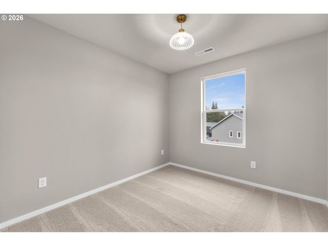 2933 N 3RD Way, Ridgefield, WA 98642