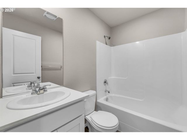 2933 N 3RD Way, Ridgefield, WA 98642