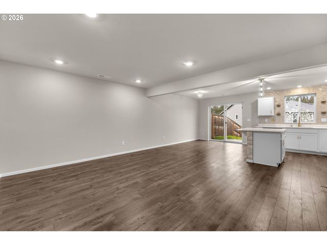 2933 N 3RD Way, Ridgefield, WA 98642