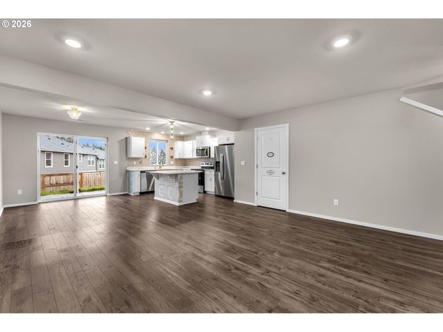 2933 N 3RD Way, Ridgefield, WA 98642