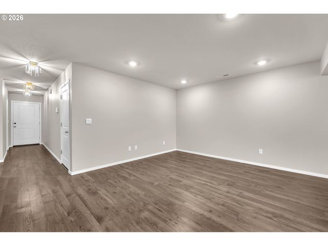 2933 N 3RD Way, Ridgefield, WA 98642