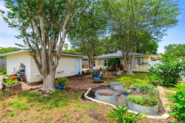 941 Grant Pl, Corpus Christi, TX 78411