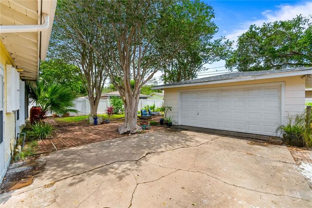 941 Grant Pl, Corpus Christi, TX 78411