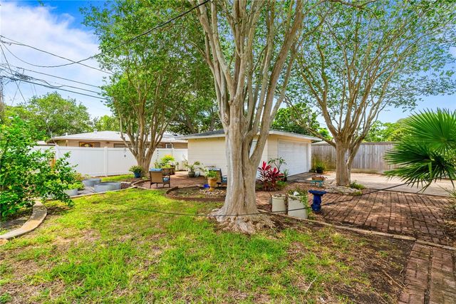 941 Grant Pl, Corpus Christi, TX 78411