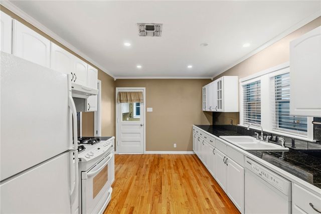 941 Grant Pl, Corpus Christi, TX 78411