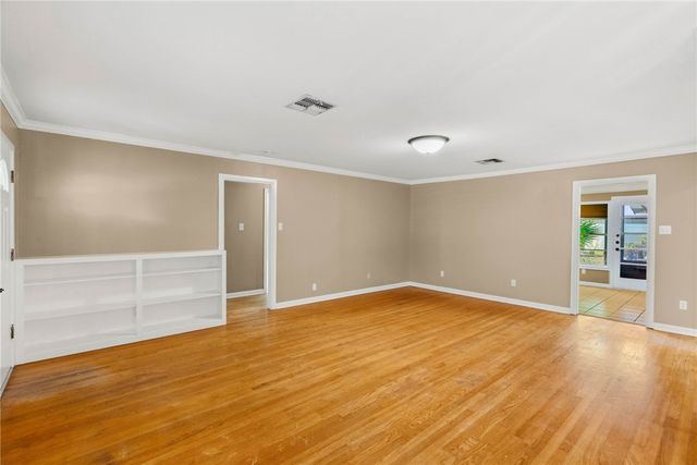 941 Grant Pl, Corpus Christi, TX 78411