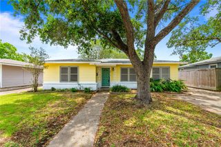 941 Grant Pl, Corpus Christi, TX 78411