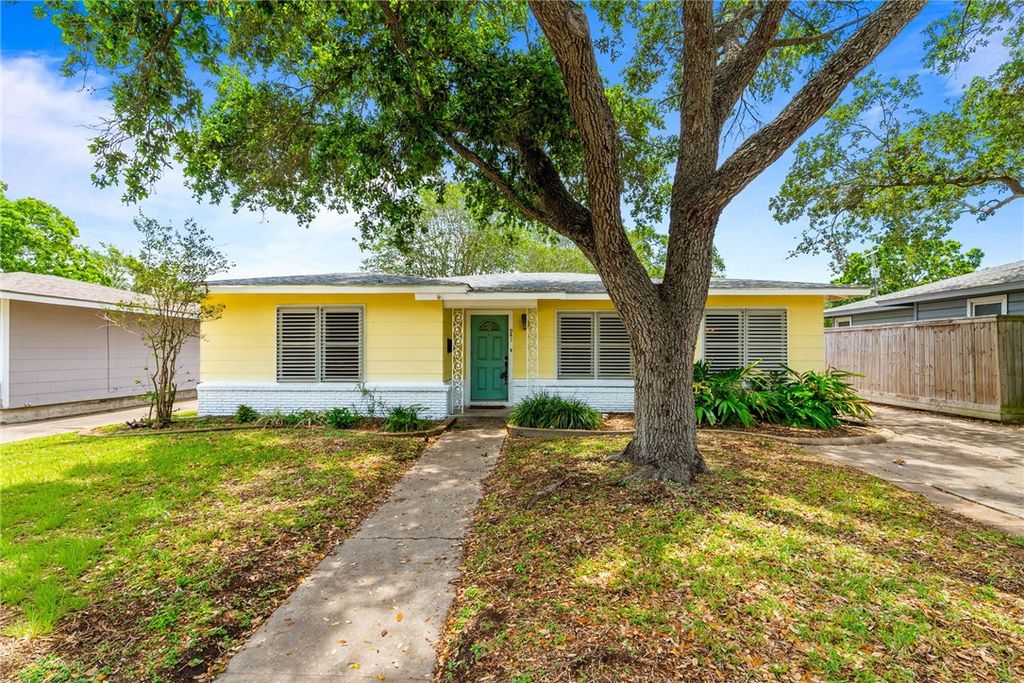 941 Grant Pl, Corpus Christi, TX 78411