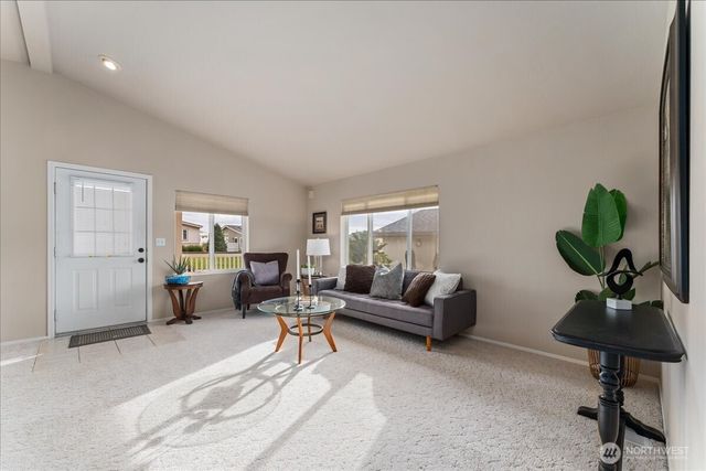 565 Sunday Drive, East Wenatchee, WA 98802